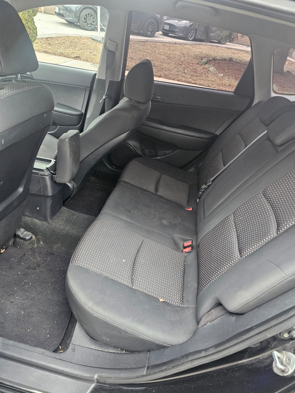 Black 2012 Hyundai Touring detail